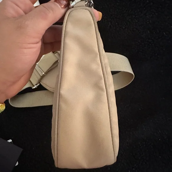 Prada Re-edition shoulder bag - Picture 15 of 17